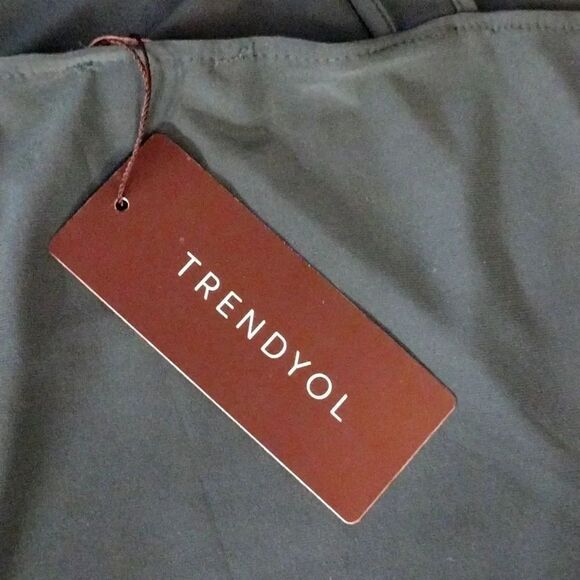 Trendyol Emerald Green One Shoulder Satin Tank Top Medium NWT - Picture 5 of 14